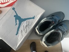 Jordan 4 University Blue