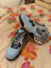 Air Jordan 4 University Blue -